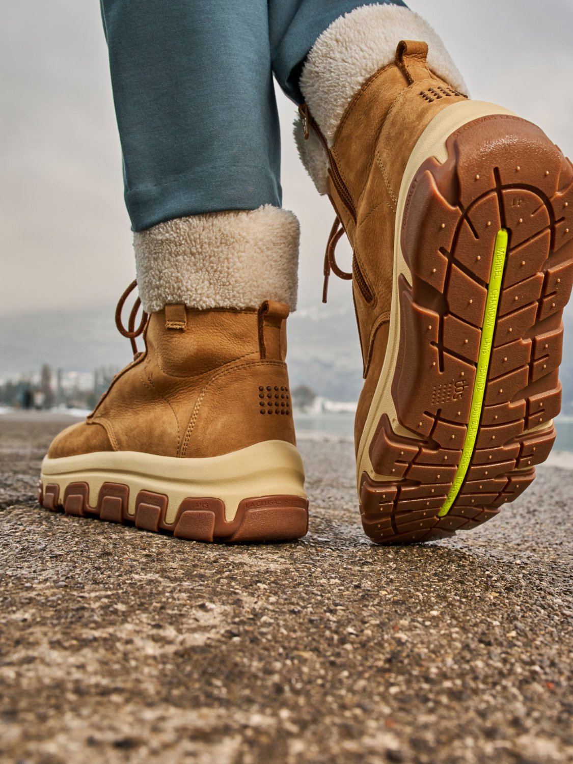 Boots Femme Fourrées Semelle Crantée Cuir Camel - 1
